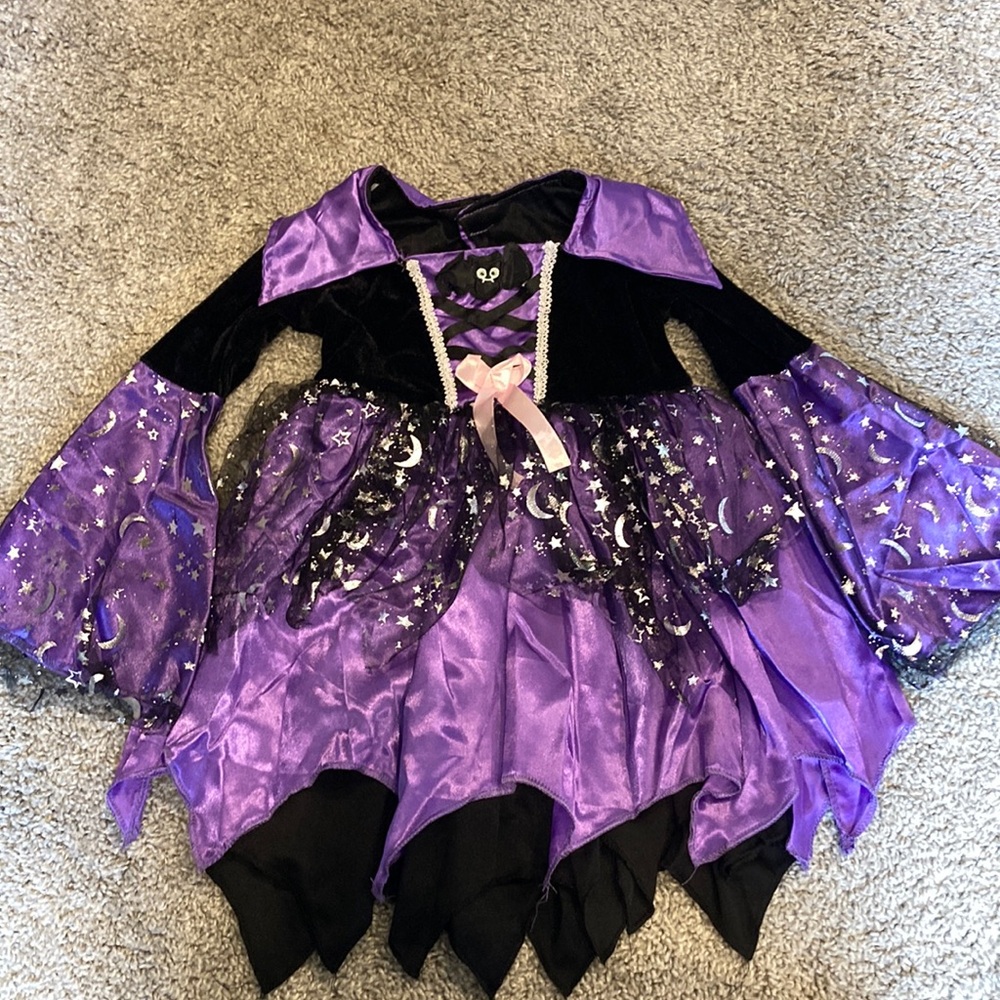 NIB Girls Purple Witch Costume with accessories
